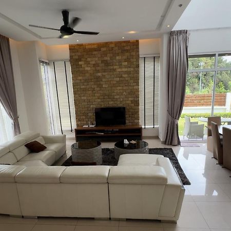 Zinnia Residence Tanah Rata คาเมรอนไฮแลนด์ ภายนอก รูปภาพ